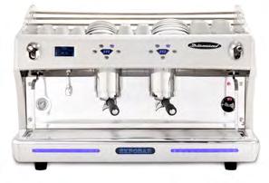 28245,- Espressomaskin med 2 bryggrupper og 1 steamuttak og mulighet til å brygge direkte i høye glass.