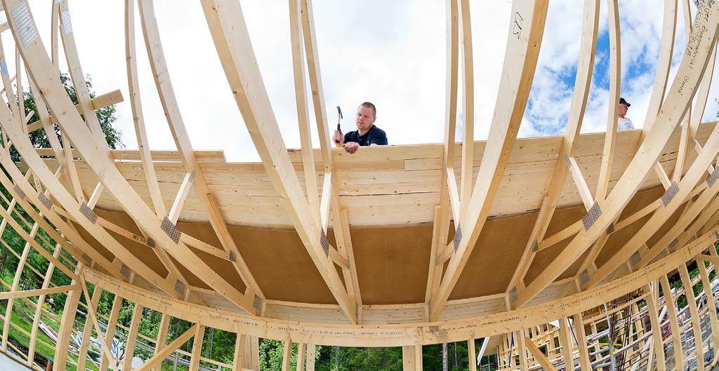 Du skal få raske svar, raske leveranser og kjenne deg trygg med oss som samarbeidspartner. Industrien omfatter to sagbruk, to høvlerier, samt en stolpefabrikk.