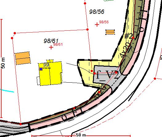 Utsnitt av vedtatt reguleringsplan 2. VURDERING/DRØFTING Klagen gjelder justering av avkjørsel til eiendommene 98/61 og 98/56 ca. 6 meter mot Solvang, og klagen ligger vedlagt saken. I brev datert 15.