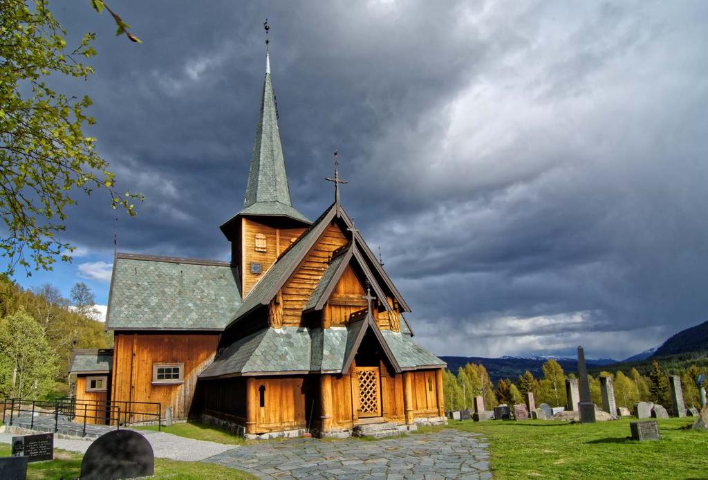 Kyrkja etter istandsetting: Sett frå vest. Foto: Dagfinn Rasmussen / Riksantikvarens arkiv.