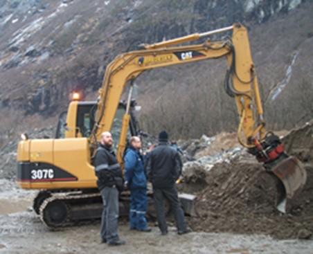 hjullaster og dumper. For å kunne avlegge en praktisk prøve kreves det minimum 40 timers praksis pr maskin.