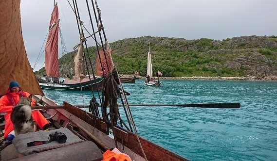 Om turen fra Tromsø var kald og grå fikk vi en riktig nordnorsk sommer på vår vei videre vestover.