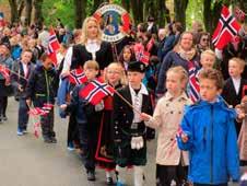 MUSIKK I BYDELENE PÅ MORGENEN Auglend skolekorps v/ dirigent Kristin Bringsaker Kleppa Buøy skolekorps v/ dirigent Arne Kolstad Eiganes skolekorps v/ dirigent Per Illguth Hafrsfjord skolekorps v/