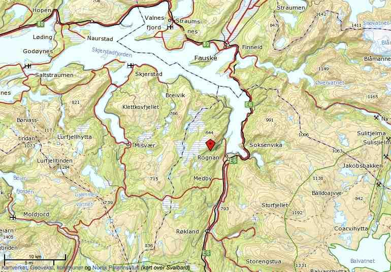3 INNLEDNING Det foreligger planer om å bygge et småkraftverk i Storkjelforsen i Saltdal kommune, Nordland fylke. Elva drenerer et middels stort felt rundt Jarbruvatnet som ligger på ca 355 moh.