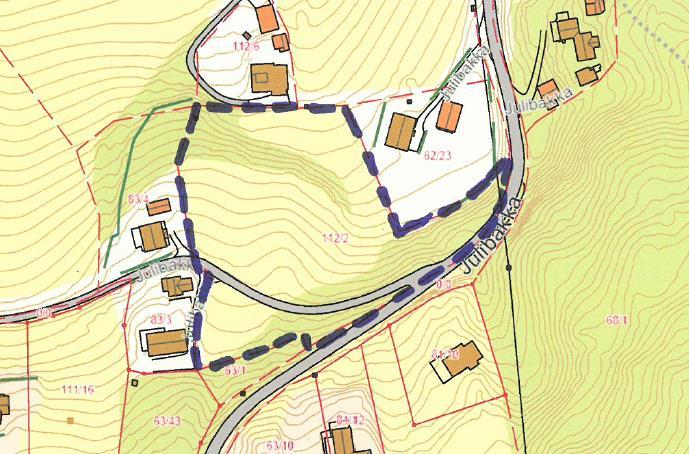 Kommuneplanens arealdel Planbeskrivelse 16 4.2.2 Boligområde Julibakka Se omtale i dokumentet Konsekvensutredning og ROS-analyse, kap. 2.3.2. Den dyrka jorda er i dette tilfellet ikke av beste kvalitet og er ikke gunstig arrondert (se vurdering ovenfor).