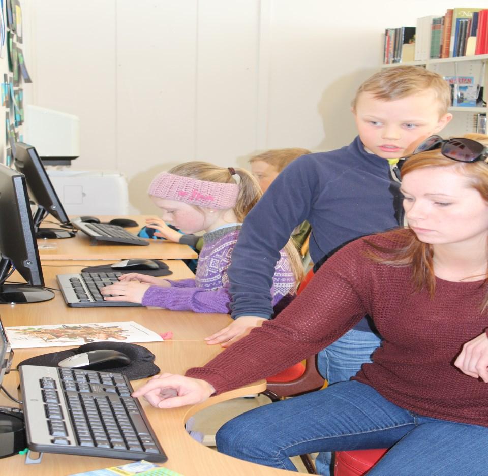27 IT undervisning Rotsundelv skole Høsten 2013 startet en ressursgruppe bestående av to lærere og rektor på en ny kursrekke; Læring-Mestring- Trivsel.