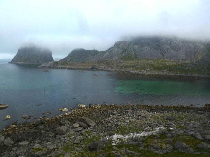 13:&RefsvikaerkarakterisertavrasmarksengJ er,sandjogsteinstrand,ognoekulturmark.& 14:&Helle:Herfinnesengoddelkulturmark, rasmarkogborealhei.& 4.