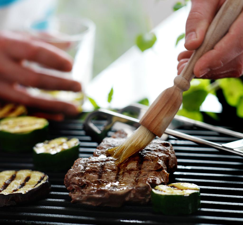 Boligene ligger fint til på feltet. De er planlagt med gode uteplasser som innbyr til mye utetid. En praktisk utgang fra kjøkkenet til uteplassen gjør det enkelt å lage de lekreste grillmåltid.