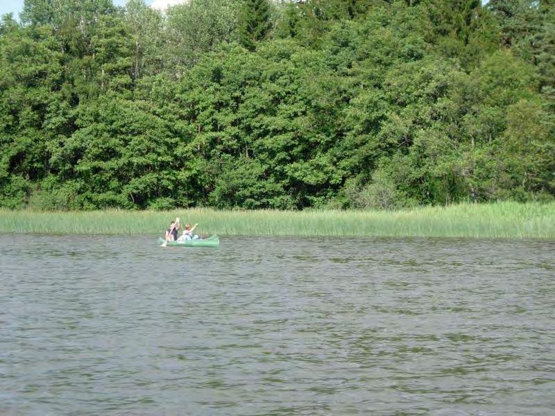 Vansjø brukes i tillegg i stor grad til båtliv, kanopadling, bading og fiske.