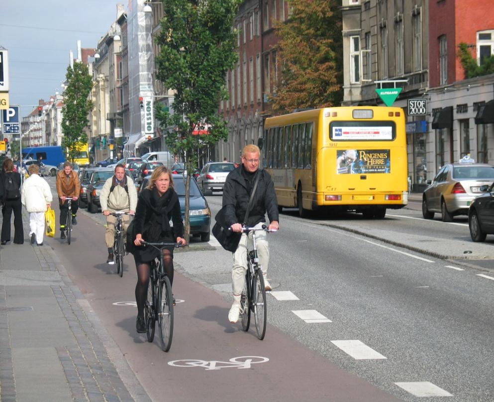 Kampen om gategrunn Fredriksberg Værende mennesker Gående mennesker Syklende mennesker Rullende mennesker Bilende mennesker Bussende / trikkende mennesker Servicemennesker,