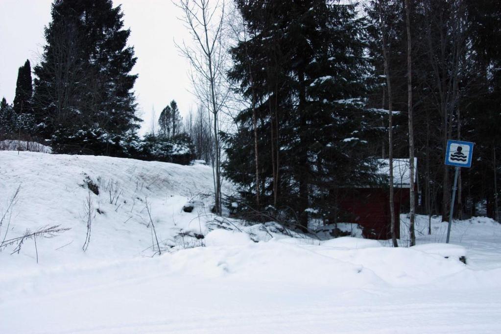 VEDLEGG 1 BILLEDARKIV På nordsiden av fylkesveien ligger