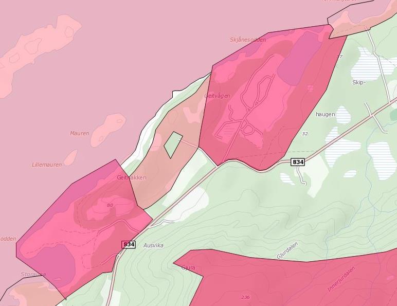 I tillegg til at det oppdemmede bassenget i Geitvågen er benyttet til badeaktivitet, tilbyr campingplassen flere områder til telting, og det er etablert en kafé på området.