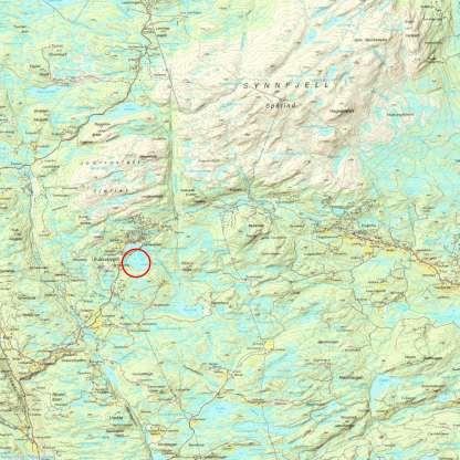 2. OMRÅDEBESKRIVELSE 2.1. Biogeografi/eiendomsforhold Langtjedn ligger i Bakkebygdi i Etnedal kommune, ca. 16 km nord for Bruflat sentrum og 6 km sørvest for Spåtind (figur 1).