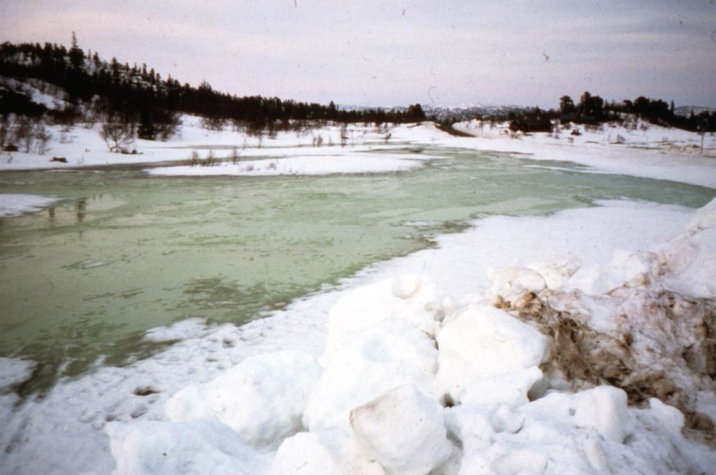 hellende terreng i Vest-Telemark den 28.04.1984.