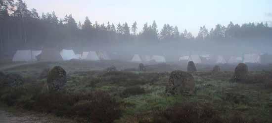 // Tingvatn fornminnepark og besøkssenter Tingvatn er et gammelt tingsted for de indre bygdene i Vest-Agder. Tingplassen med gravhauger, steinsettinger og bautaer finnes fremdeles.