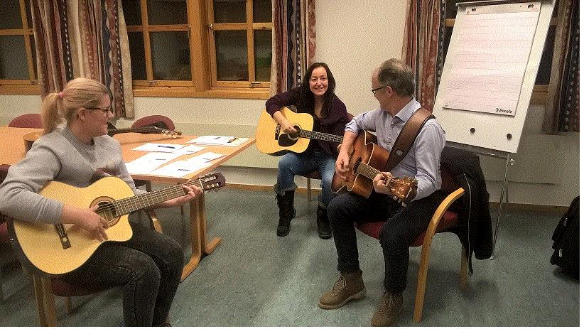 SJAKK KURS, GITAR KURS Gjennomførte flere