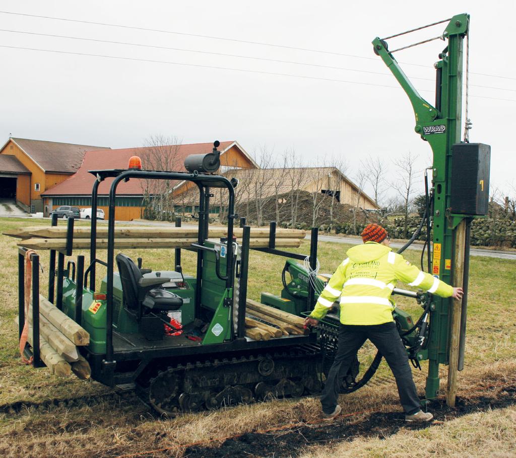 Effektiv gjerdemontering Bedriften har, som navnet tilsier, satset på gjerdemateriell i «high tensile»-kvalitet (senere kalt ht-gjerder eller ht-kvalitet) og har spesialisert seg på maskinell og