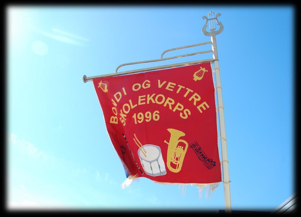 Følg også følgende sider: Korpset har en åpen, offisiell side med bilder og informasjon om spilleoppdrag, konserter etc. https://www.facebook.com/bondiogvettreskolekorps/?