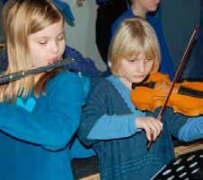 Skolen og elevene har også i 2008 hatt stor nytte og glede av offentlige instanser og næringslivet i byen, i form av seminarer/foredrag, sponsing av arrangementer, støtte til leirskole, og positiv