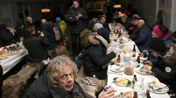 Enten du velger Træna-Hawaiitur, Steinaldertur til Sanna eller Historietur Foto: Kathrine til Sørgård Holmen kommer du få ny kunnskap og nye kjennskaper med deg.