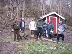 Ivrige soppjegere (foto: R.Braathen) Falkebregne (Foto: R.Braathen) 2.