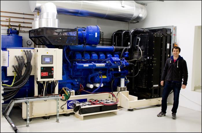 Advokatfirmaet Lund & Co DA Side 14 av 20 Avbildet dieselgenerator har en kapasitet på 1 875 kva. Generatoren er i prinsippet en stor dieselmotor med en generator koblet på enden.