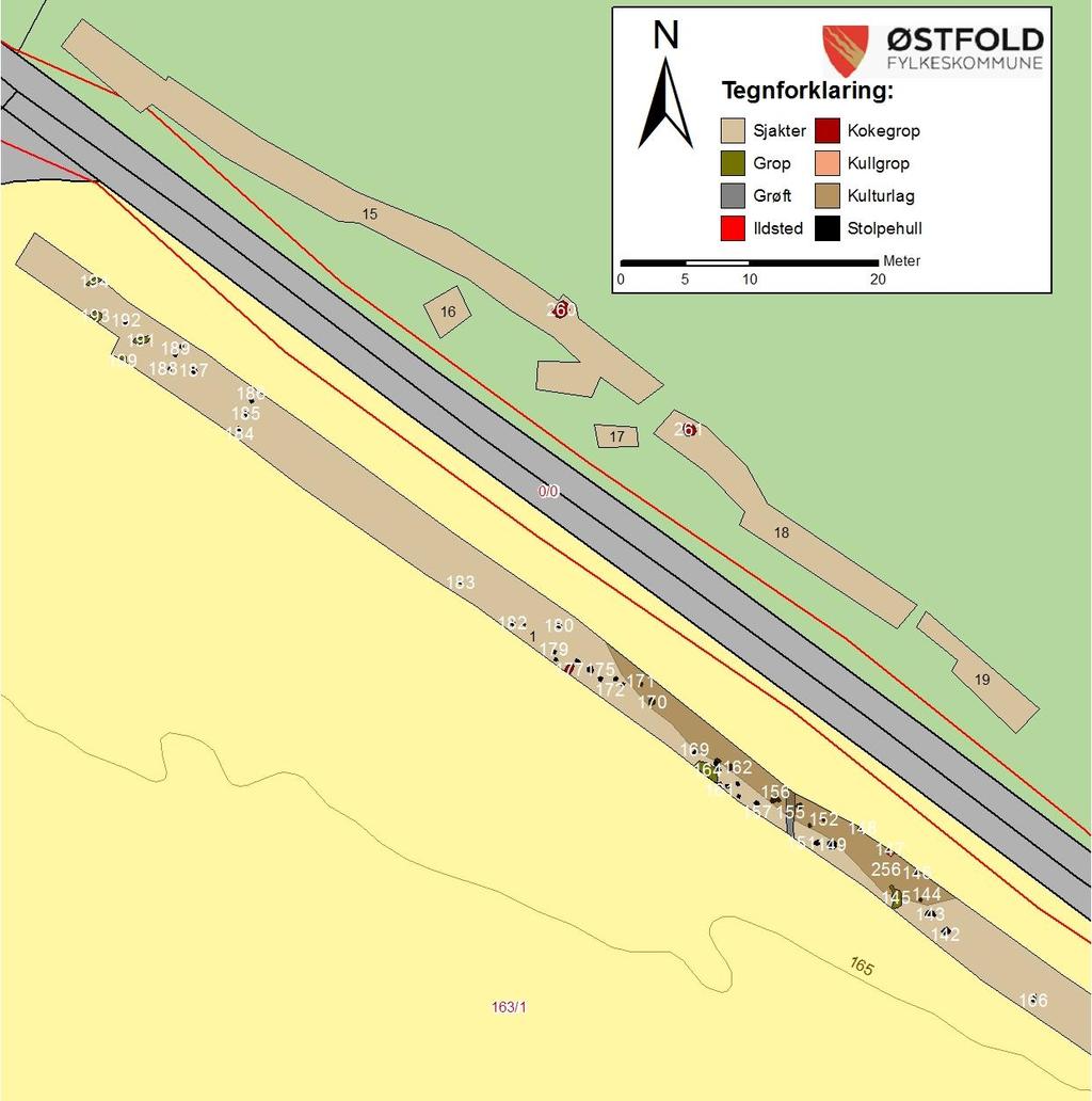 Sjakt 15, lokalitet ID218368 Orientering: Nordvest sørøst Mål: 53,5 x 2,8 5,3 meter Kokegroper: 1 14 C 1 stk.