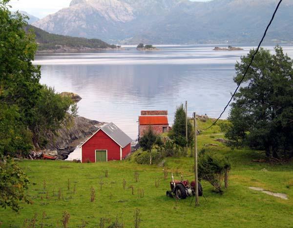 GAMLE HUS DA OG NÅ Foto KMK