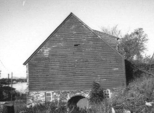 GAMLE HUS DA OG NÅ 1401-0106-036.