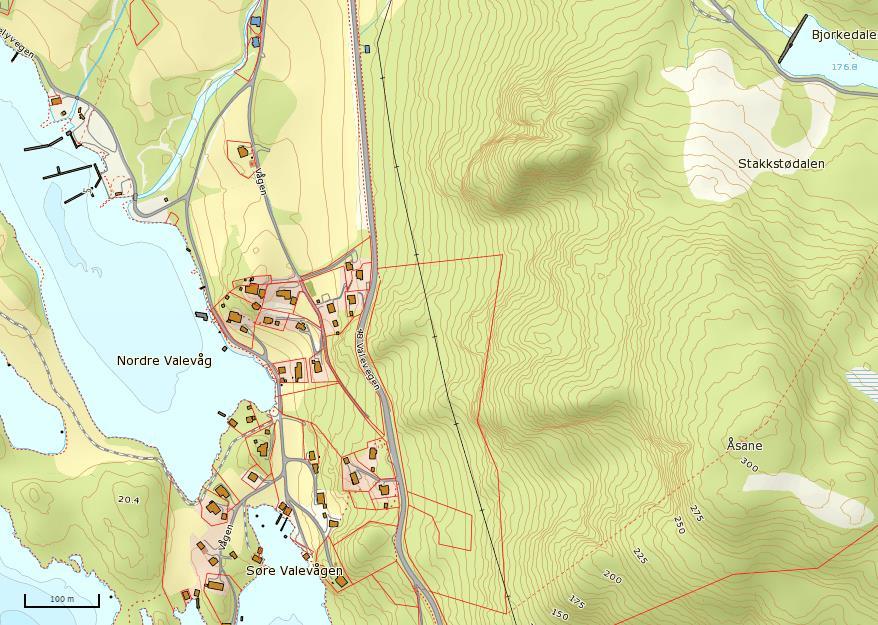 Grunnlag For vurdering av skredfare har følgende materiale blitt gjennomgått: Topografisk kart (www.norgeskart.no) Flyfoto (www.1881.no) Klimadata (www.met.no) Skrednett (www.skrednett.no) Figur 1.