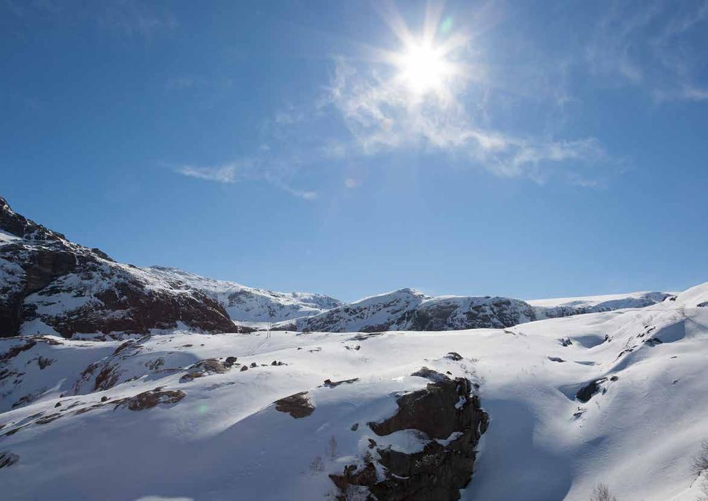 RIKTIG FRES PÅ 1-2-3! V-FRES ELLER TOTRINNS? - Trenger du å rygge eller frontmontere fresen? - Rydder du jevnlig større mengder snø? - Rydder du ofte våt og vanskelig snø?