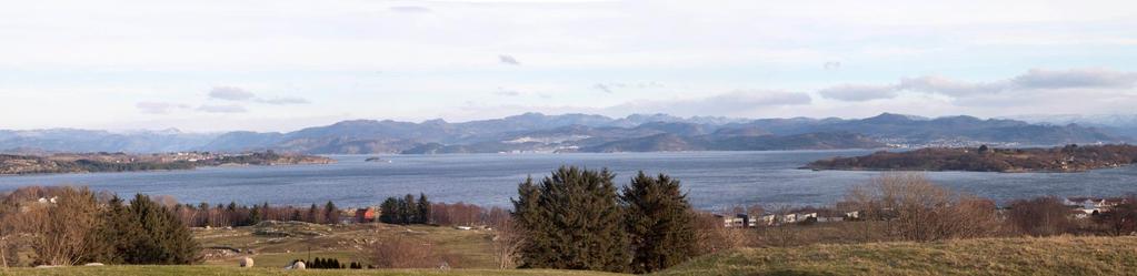 Vedlegg 2: Landskapsanalyse_fotoillustrasjoner 19 7 RENNESØY Figur 19 Førsituasjon. Dagens steinbrudd er godt synlig ved avstand på 9 km. Figur 20 Uttak fase 1.