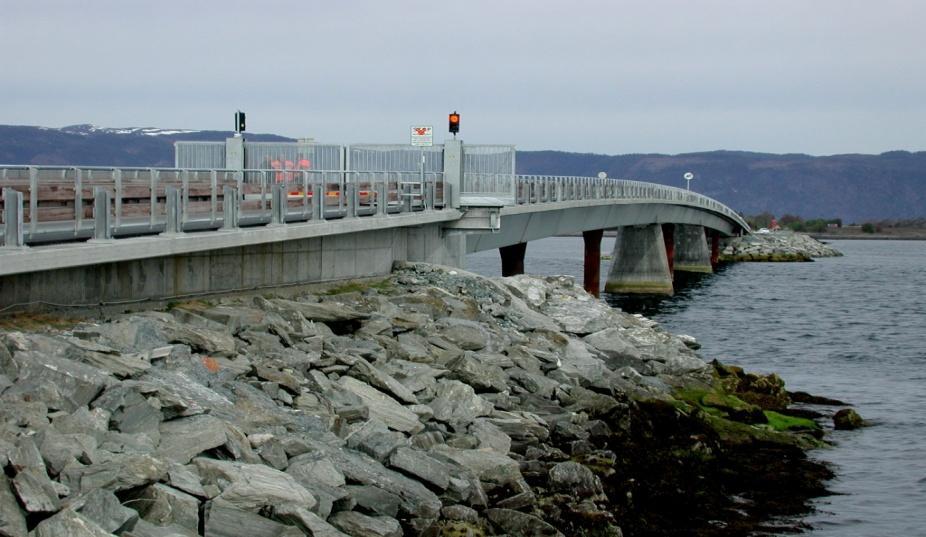 Bygget 3 km lang fylling ut til øya