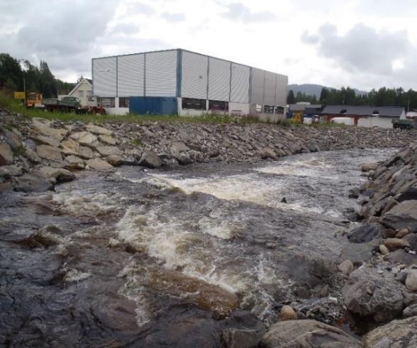 Nedre del av Rinda er i dag lite egnet som fiskehabitat, mens øvre del er tilnærmet uberørt og har fine forhold for aure.