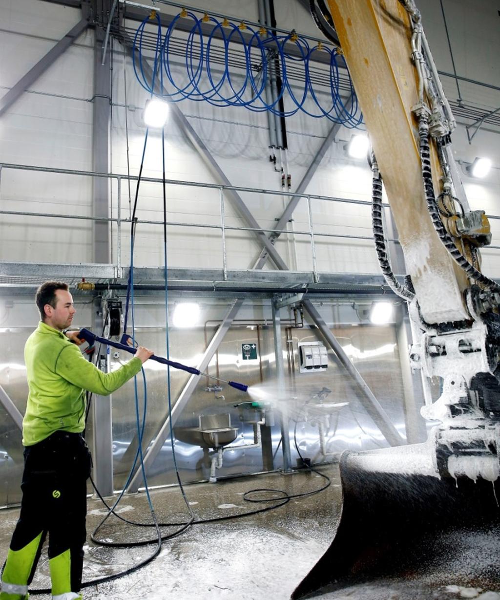 Teknisk rom med varmtvannsvasker, skumpumpe og lavtrykk kjemi Her vist med varmtvannsvasker som har kapasitet til to brukere samtidig.