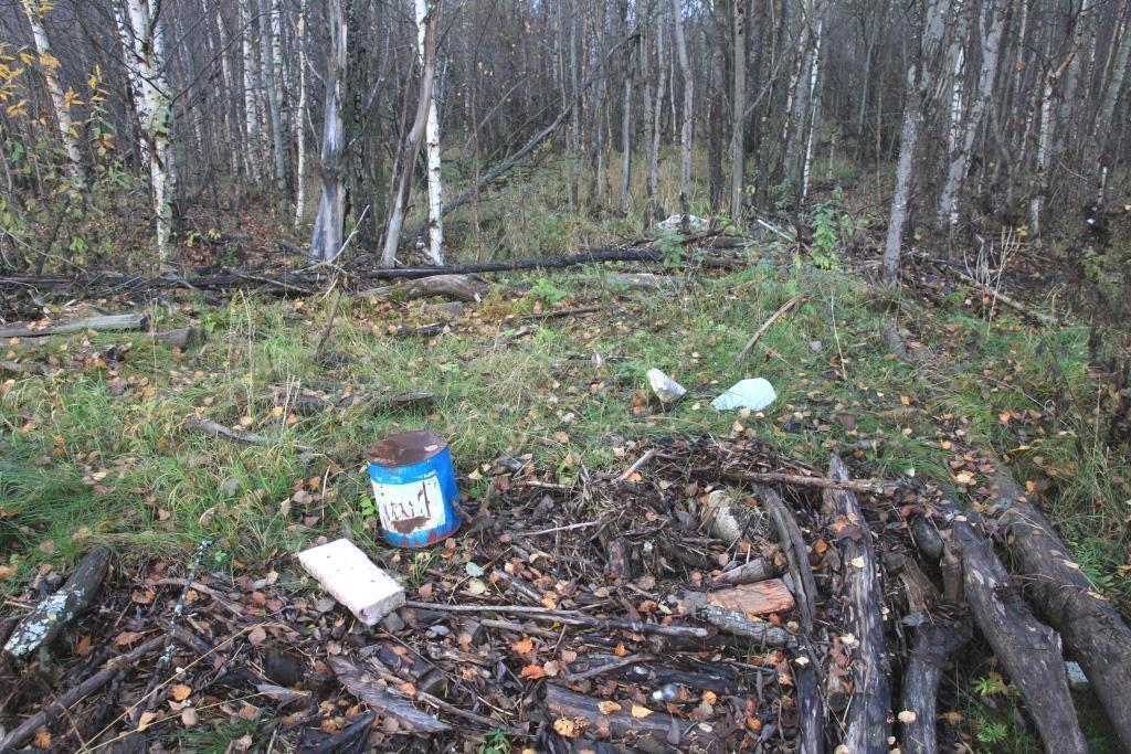 3.3 Forurensing/forsøpling Hundorp naturreservat er utsatt for forsøpling i ulike former. Avfall tilføres området både ved flomsituasjoner i Lågen og ved direkte forsøpling i reservatet.