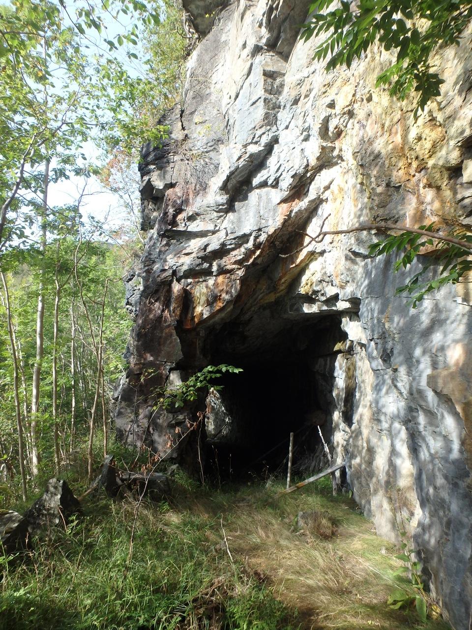 Bilder fra området Kvaløyna nord Den gamle tunnelen