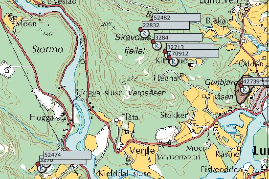 1. RUNDHAUG. KLART MARKERT. LETT SYNLIG. BRATTSIDET. FOTGRØFT. GROP I MIDTEN. D 6M, H 1M. 2. LANGHAUG, ORIENTERT NØ-SV. NOKSÅ FLAT OG UKLART MARKERT. URØRT. L 6,5M, BR 4,5M, H 0,75M.