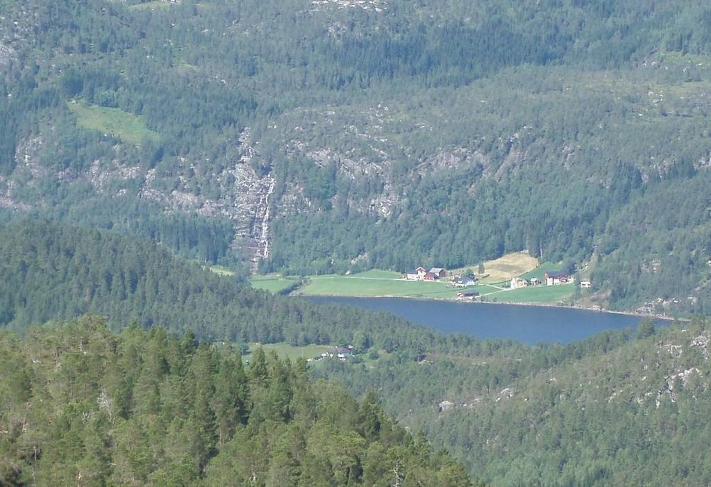 Utsikt mot Løkkebø sett fra
