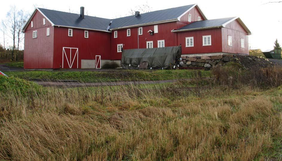 GAMLE HUS DA OG NÅ "Den romslige låven" på Gjøkleppp eies av