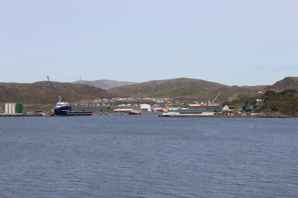 Det er planlagt en utbygging av Leirvikhøgda industriområde og en utfylling av havnebassenget i forbindelse med utvidelsen av Polarbase. De to prosjektene er uavhengige av hverandre.