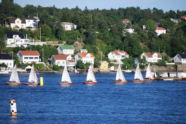 Vår, Sommer og Høst cup Det er svært hyggelig å notere seg at seilkunnskapen øker. Det er ikke lenger noen selvfølge hvem som stikker av med de gjeveste plasseringene.