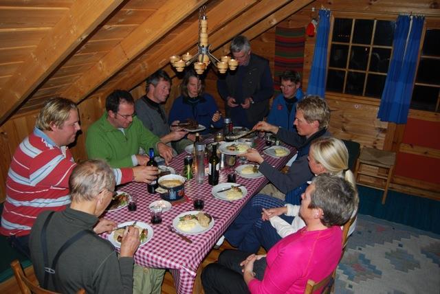 Fjellturene går normalt til en av turistforeningens hytter i vårt nærområde, og er av en slik karakter at alle kan delta dersom de har tid.