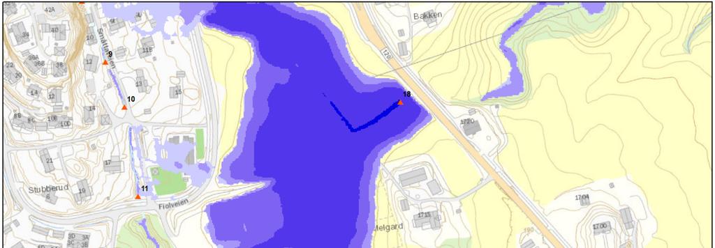 Mellom kulvert 10 og 11 renner noe vann ut mot barnehagen (Figur 32). Sentrumsområdet står under vann med en dybde opptil 4,2 m.