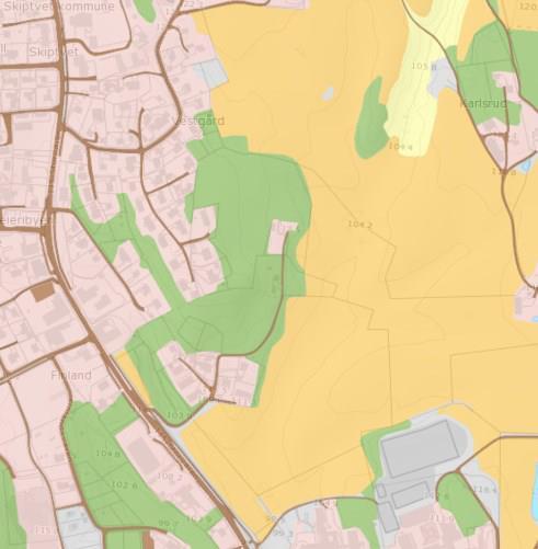 Det er en tidligere landbruksvei fra øst, Sundåsveien, som kommer ikke helt til