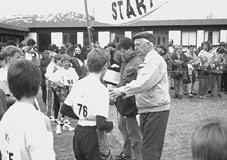 Leif Myklebust, Volda 13.21 3. Svein Vik, Syvde 13.41 55-59 ÅR: 1. Gunnar Borg, Åheim 15.01 60-64 ÅR: 1. Anders Listou, Selje 16.04 65-69 ÅR: 1.