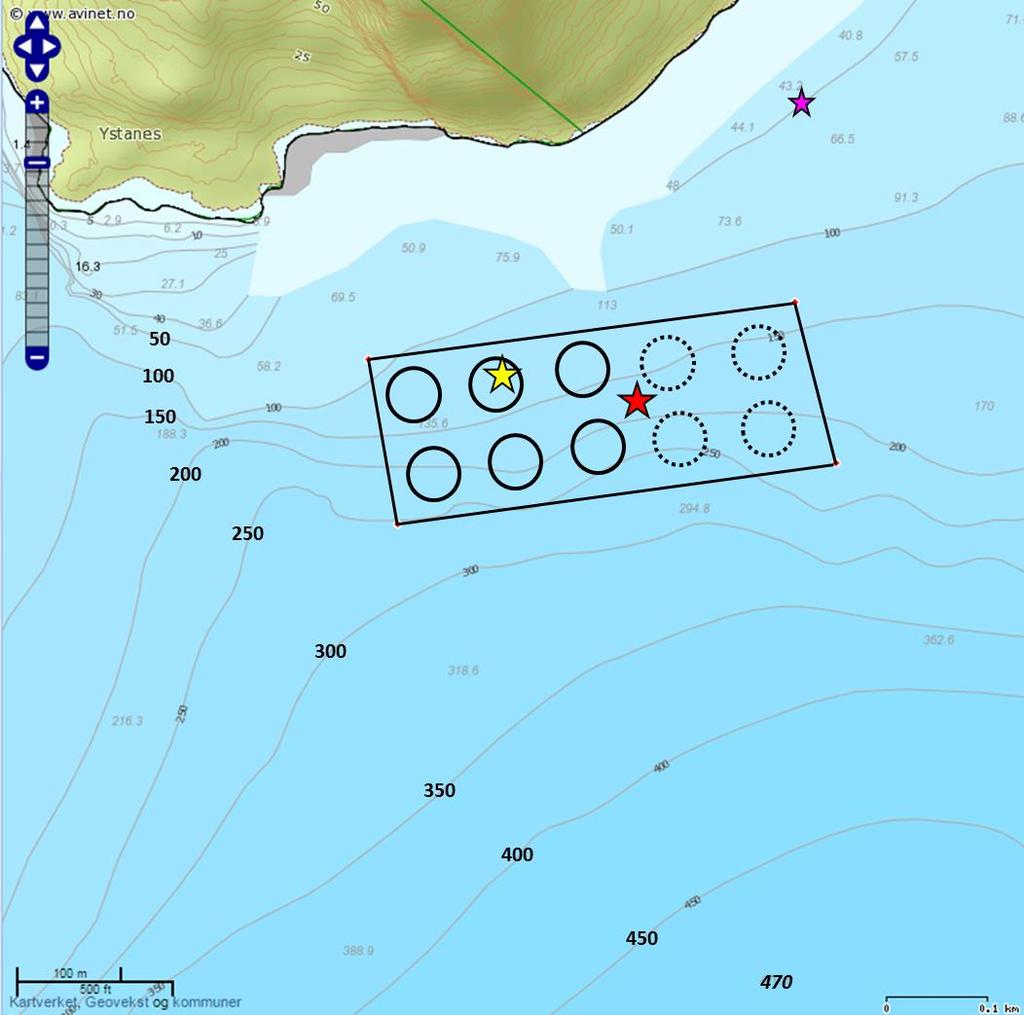 Anlegget på lokaliteten ligg fritt oppankra ca 200 meter sør for land ved Ystaneset, omlag i lengderetning aust vest, og består av ei rammefortøyning med plass til 10 stk 160 m merder fordelt på to