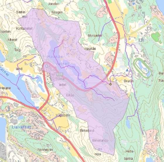 ROS ETABLERING OG DRIFT AV BETONGBLANDERI PÅ HAUKÅS 11/14 Figur 6 Nedbørsfeltet oppstrøms punkt (markert grønt i kartet) der bekkesig som går på nordøstsiden av tomten møter Bruråslona er 2,4km 2.