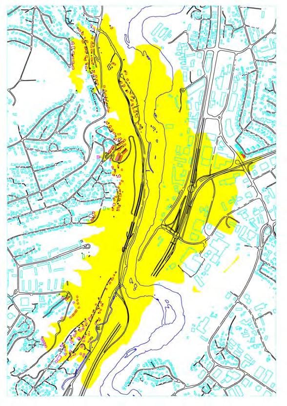 Figur 5-4: Viser boliger (røde/rosa) innenfor gul sone som har behov for støyreduserende tiltak, ut i fra beregninger av nye tiltak i alternativ 2A og 3.