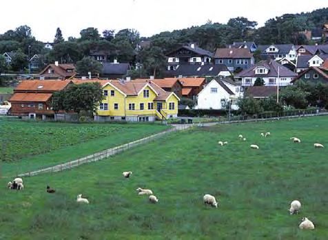 Lista, Farsund/Vest-Agder. Gårdstun preger regionen, noe som skyldes god synlighet i ofte åpne landskap.